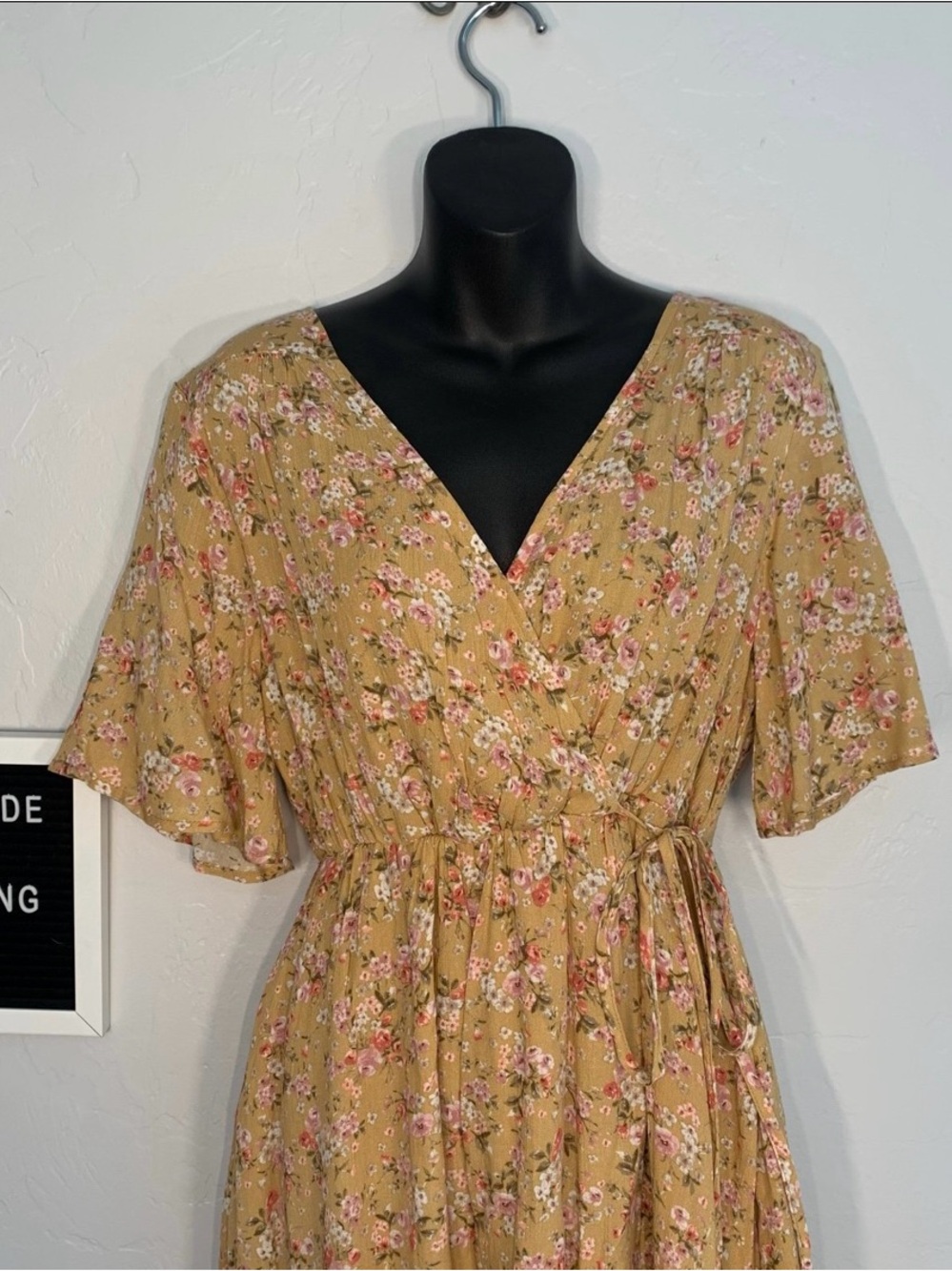 Camellia Brown Pink Floral V Neck Mini Dress Side Tie Flutter Sleeves Large - Picture 3 of 12